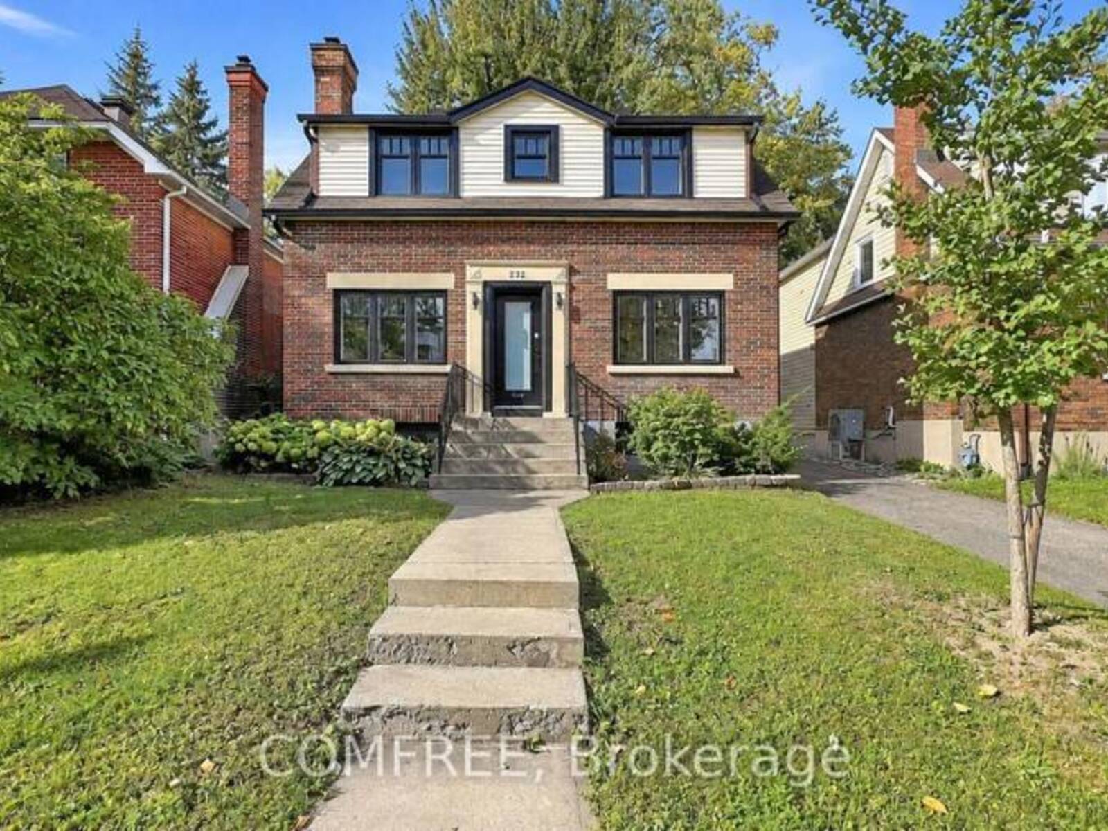232 GOULBURN AVENUE, Ottawa, Ontario K1N 8E4