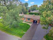 6485 DOCTOR BLAIR CRESCENT | Ottawa Ontario | Slide Image Four