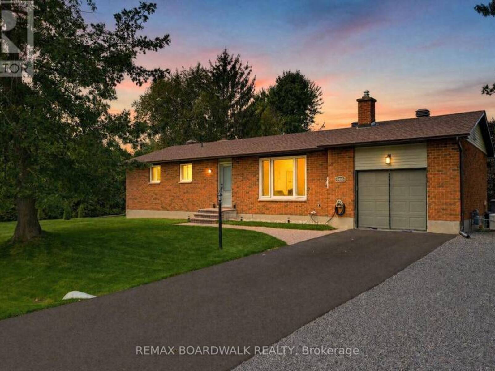 6485 DOCTOR BLAIR CRESCENT, Ottawa, Ontario K0A 2T0