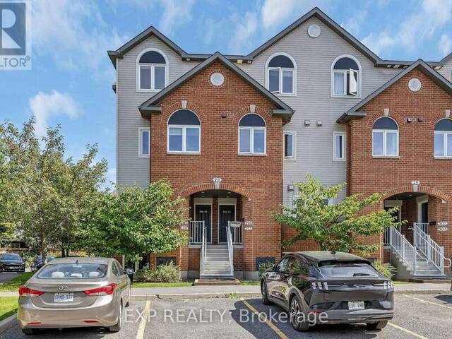 295 - 29 JARDIN PRIVATE E Ottawa Ontario, K1K 2V6 - 3 Bedrooms Condo For Sale