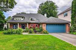 13 CHINOOK CRESCENT | Ottawa Ontario | Slide Image One