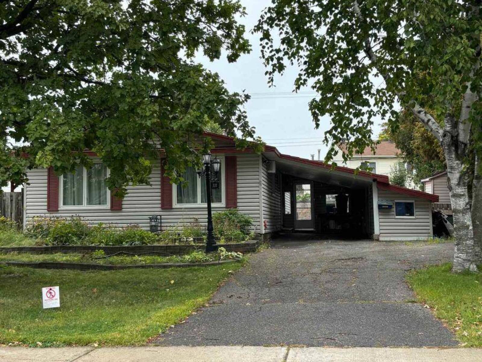 337 AMIENS STREET, Ottawa, Ontario K1E 1N4