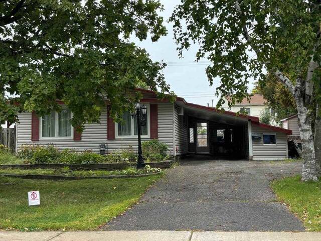 337 AMIENS STREET Ottawa Ontario, K1E 1N4 - 4 Bedrooms Home For Sale
