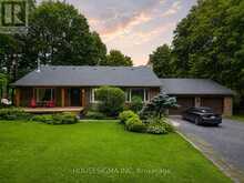 1437 HUNTMAR DRIVE | Ottawa Ontario | Slide Image Three
