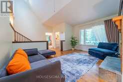 1437 HUNTMAR DRIVE | Ottawa Ontario | Slide Image Nine