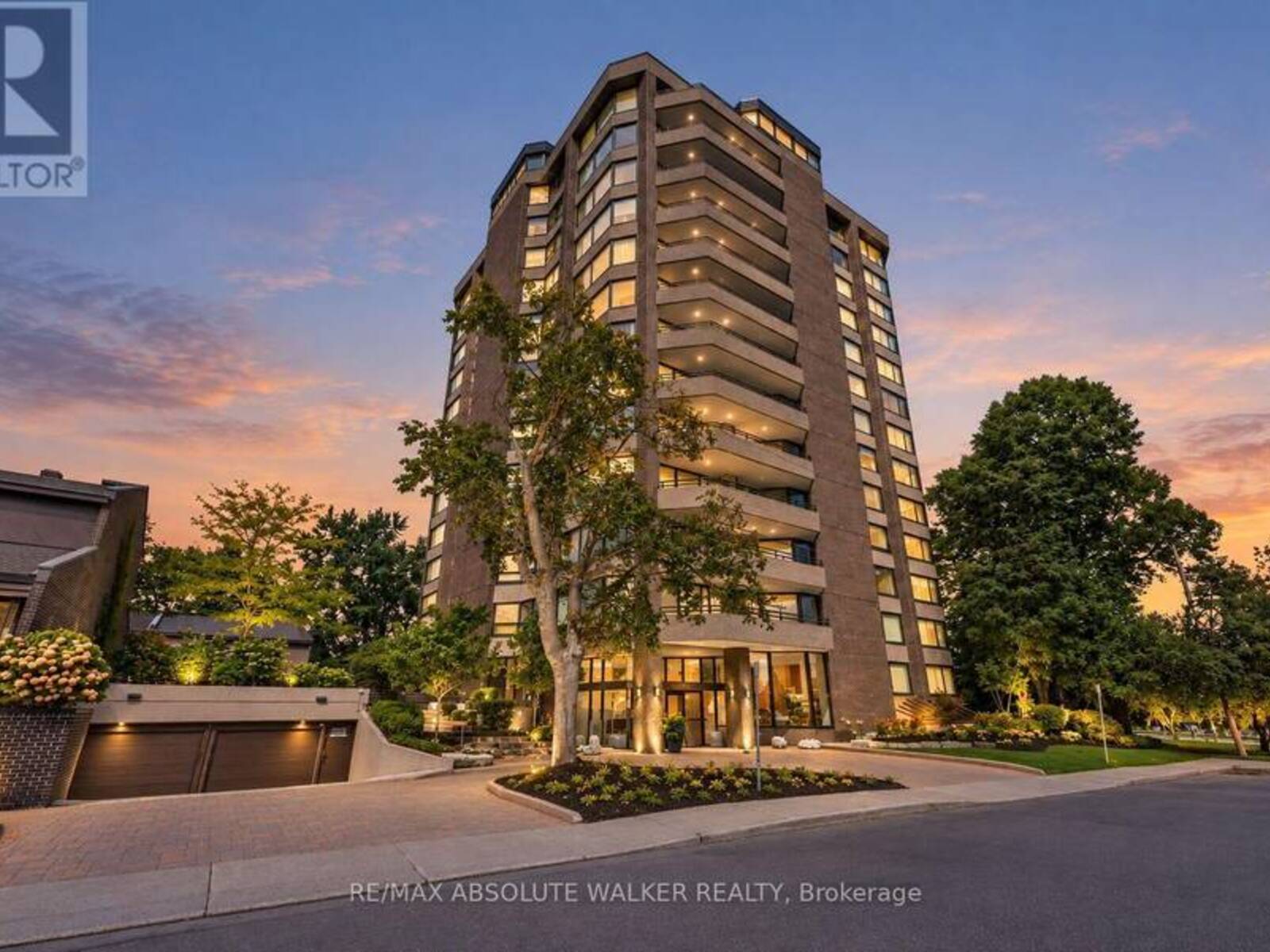9B - 300 QUEEN ELIZABETH DRIVE, Ottawa, Ontario K1S 3M6