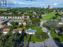 11 HILLIARD AVENUE | Ottawa Ontario | Slide Image Eight