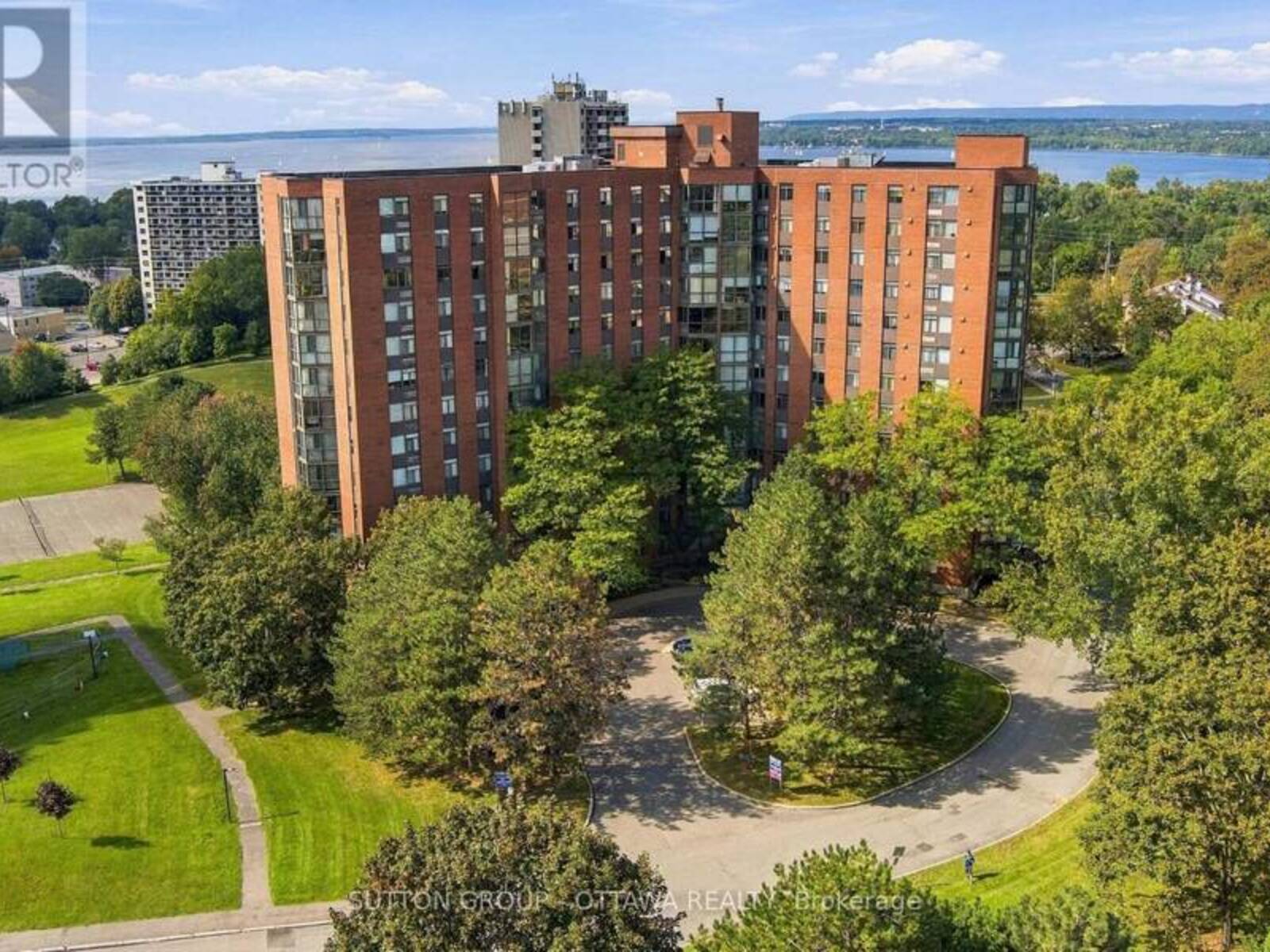 1002 - 2871 RICHMOND ROAD, Ottawa, Ontario K2B 8M5