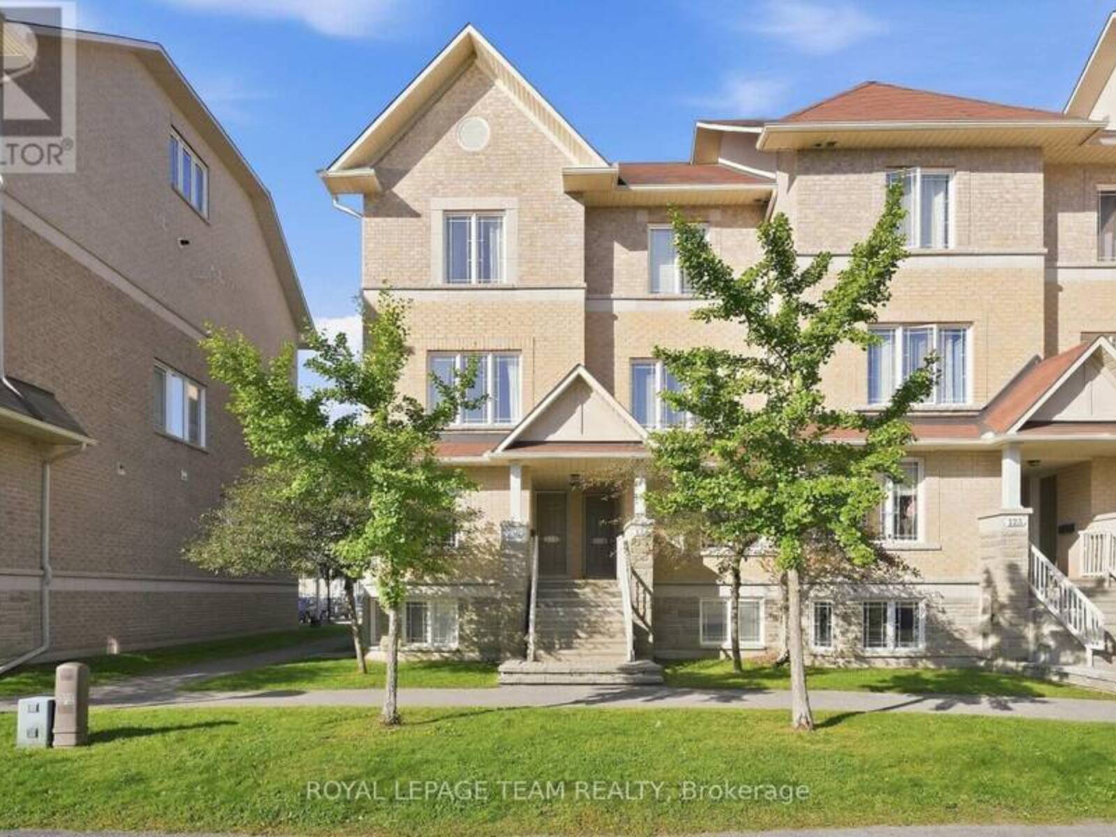 128 PASEO PRIVATE, Ottawa, Ontario K2G 4N7