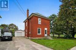 36 EMPRESS AVENUE | Smiths Falls Ontario | Slide Image Two