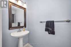 96 REDPATH DRIVE | Ottawa Ontario | Slide Image Nine