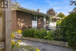 2587 ROMAN AVENUE | Ottawa Ontario | Slide Image Two