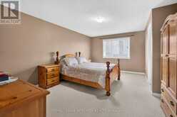 343 ROLLING MEADOW CRESCENT | Ottawa Ontario | Slide Image Thirty-two