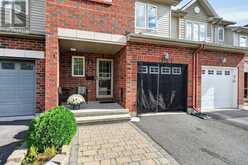 343 ROLLING MEADOW CRESCENT | Ottawa Ontario | Slide Image Four