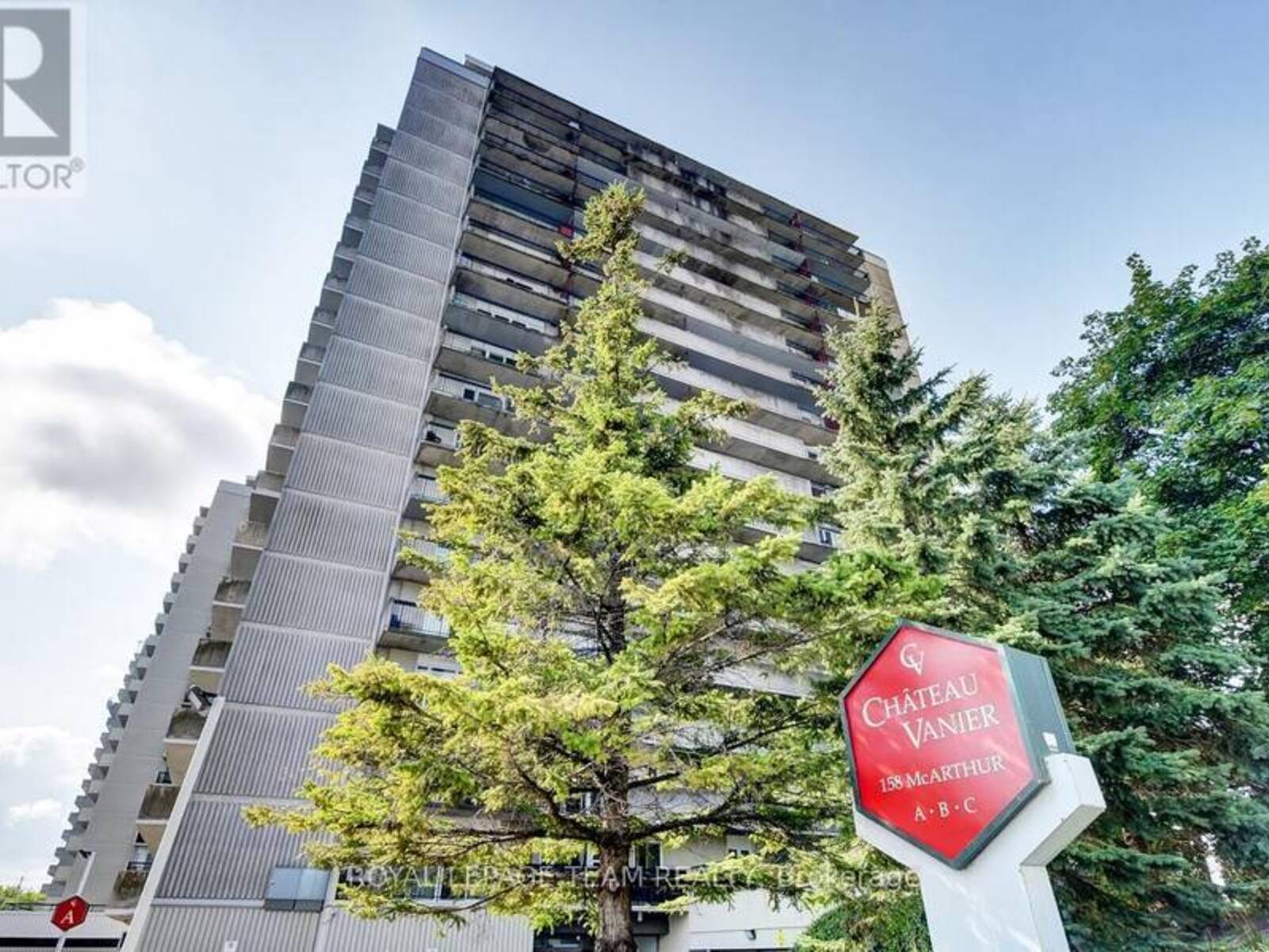 1208 - 158A MCARTHUR AVENUE, Ottawa, Ontario K1L 8C9