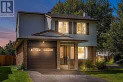 34 BRENDA CRESCENT | Ottawa Ontario | Slide Image Three