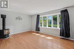 303 HOYLAKE CRESCENT | Ottawa Ontario | Slide Image Eight