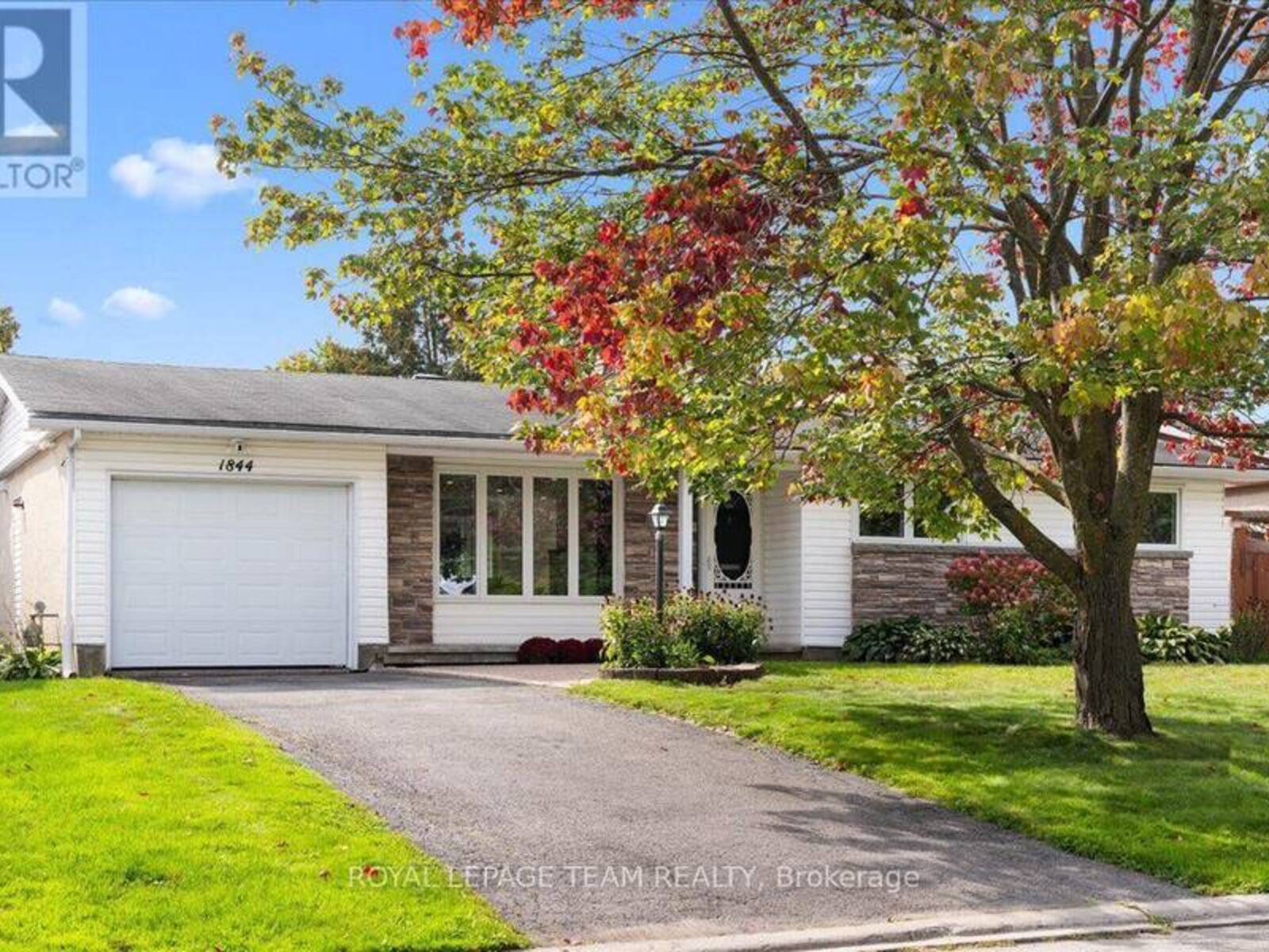 1844 GREENACRE CRESCENT, Ottawa, Ontario K1J 6S8