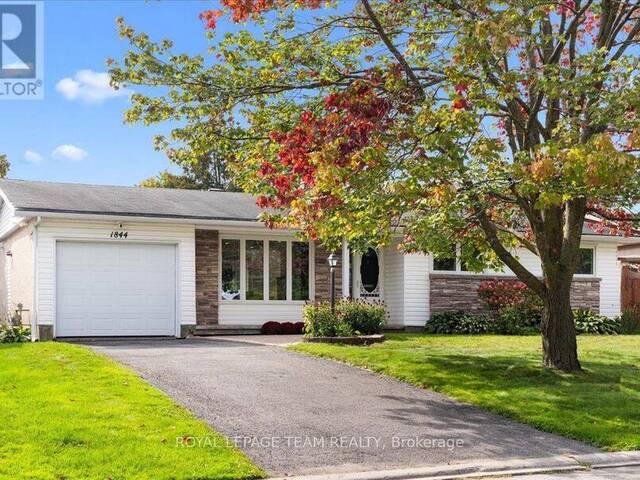1844 GREENACRE CRESCENT Ottawa Ontario, K1J 6S8 - 5 Bedrooms Home For Sale