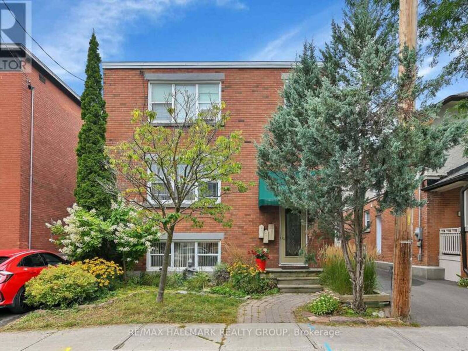 55 IVY CRESCENT, Ottawa, Ontario K1M 1Y1
