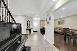 185 TWYFORD STREET | Ottawa Ontario | Slide Image Three