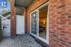 100 D ARTESA PRIVATE | Ottawa Ontario | Slide Image Thirty-two