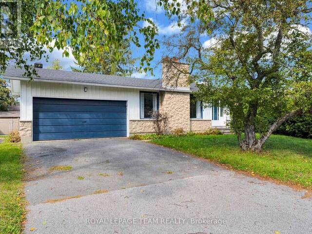 101 COUNTRY LANE W Ottawa Ontario, K2L 1J4 - 4 Bedrooms Home For Sale