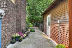 5584 FIRST LINE ROAD | Ottawa Ontario | Slide Image Forty