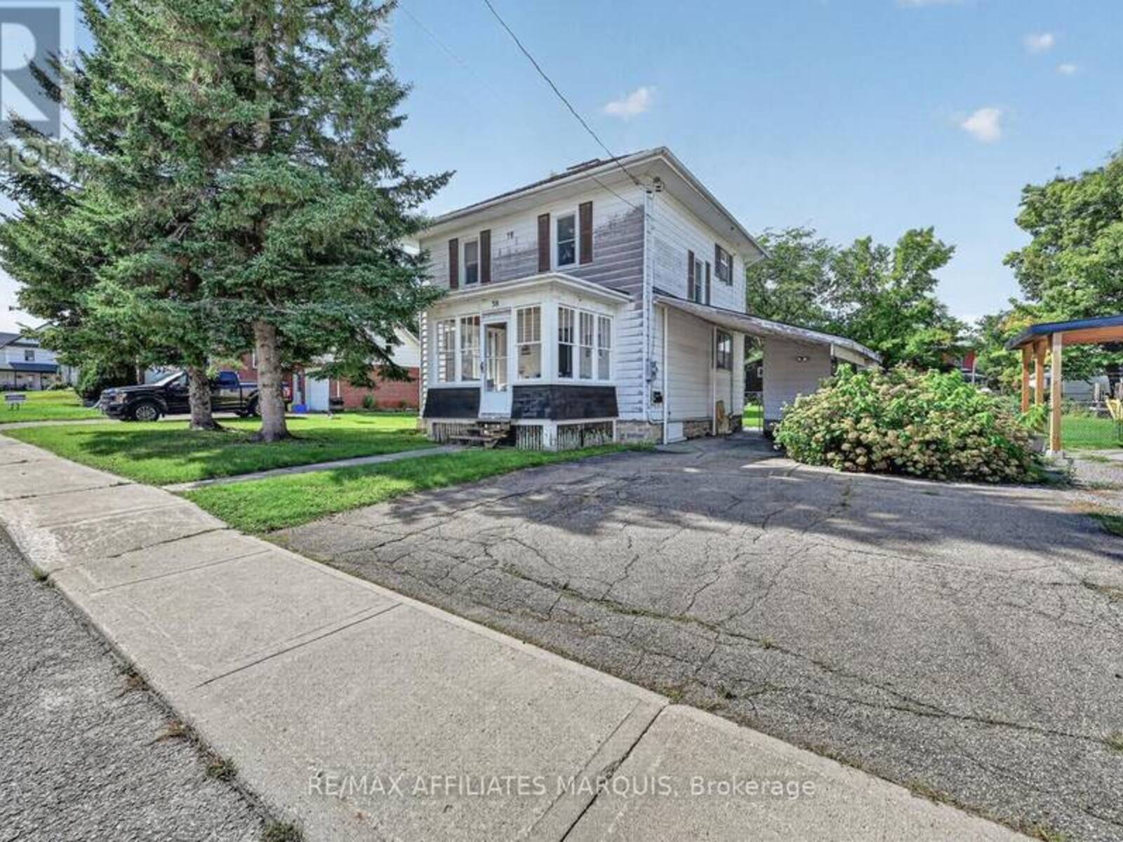 38 ABEL STREET, Smiths Falls, Ontario K7A 4M1