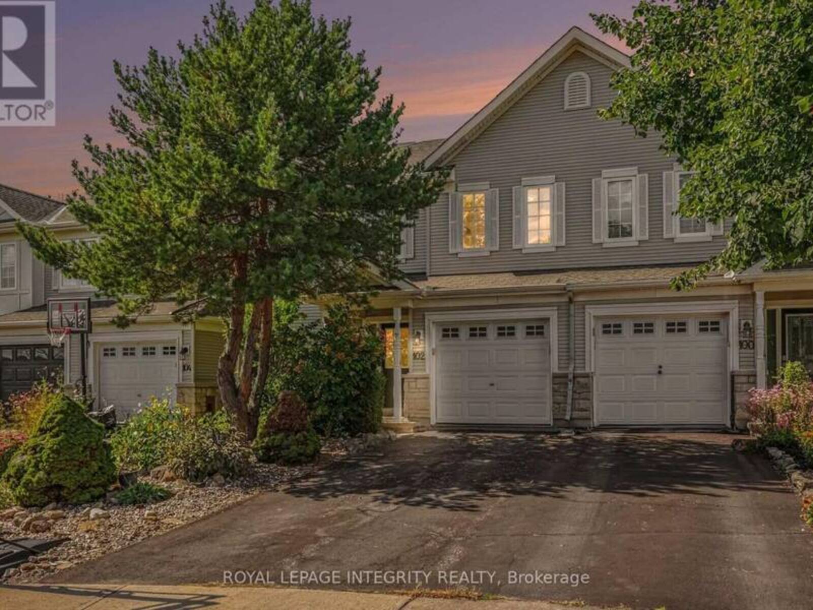 102 HAWKTREE RIDGE, Ottawa, Ontario K2J 5N3