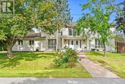 11 LENNON DRIVE | Ottawa Ontario | Slide Image One