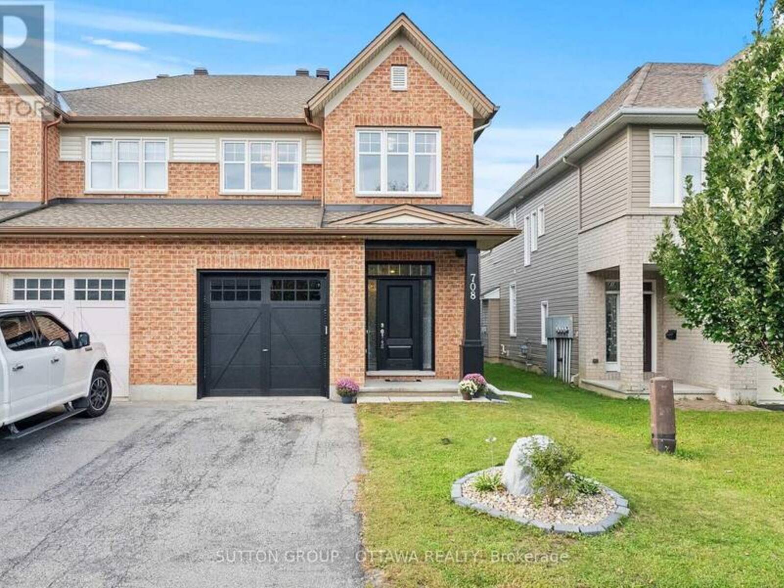 708 HAZELNUT CRESCENT, Ottawa, Ontario K1T 0K1