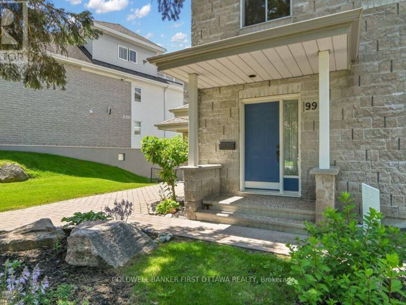 99 ROBSON COURT, Ottawa, Ontario K2K 2W1