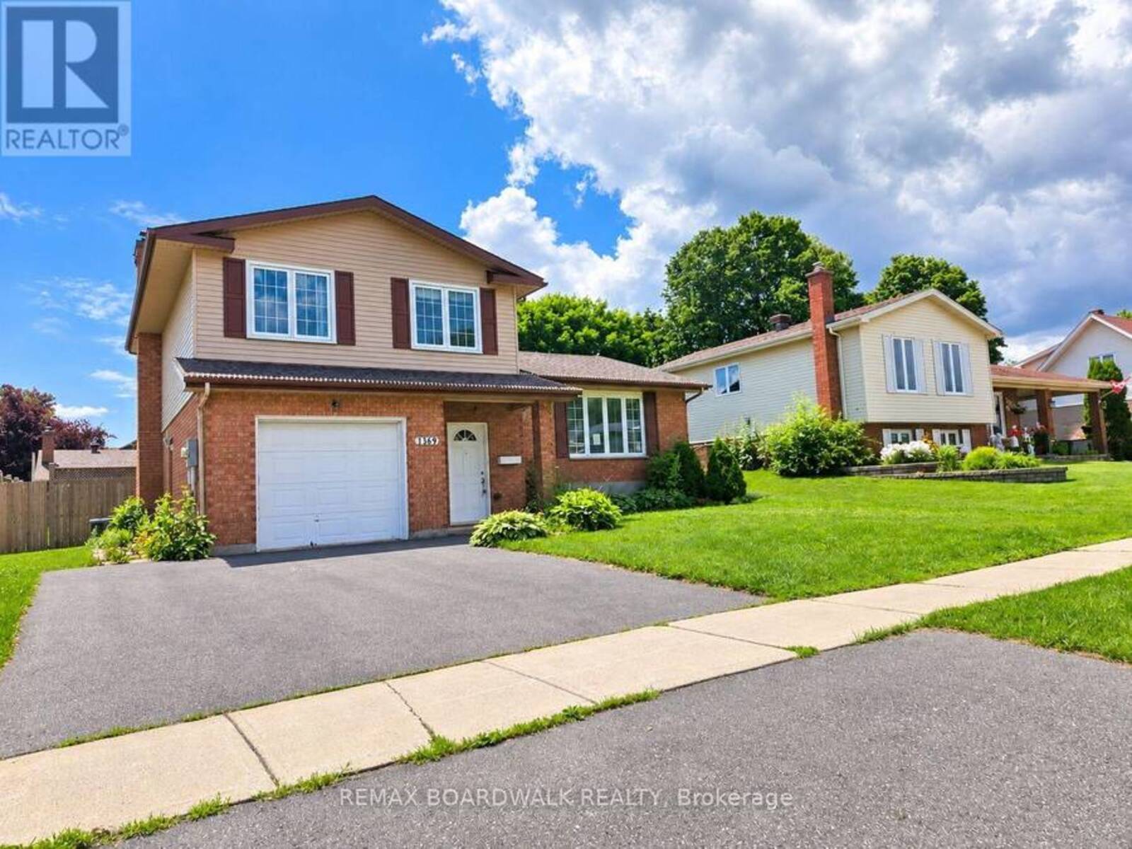1369 LOCHIEL STREET, Cornwall, Ontario K6H 6N5