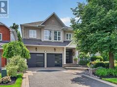 5851 GLADEWOODS PLACE Ottawa Ontario, K1W 1G6