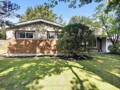 11 WALLFORD WAY Ottawa Ontario, K2E 6B1