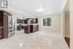 19 AMBERWOOD CRESCENT | Ottawa Ontario | Slide Image Eight