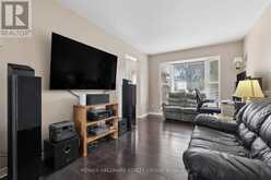 27 BRANDO CRESCENT | Ottawa Ontario | Slide Image Four