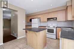 301 MOSAIC PRIVATE | Ottawa Ontario | Slide Image Sixteen
