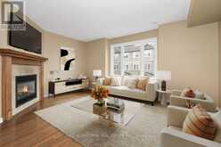 301 MOSAIC PRIVATE | Ottawa Ontario | Slide Image Nine