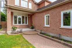 1552 BLOHM DRIVE | Ottawa Ontario | Slide Image Two