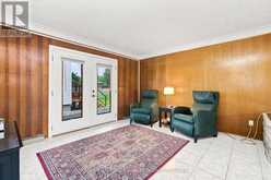 855 MOUNTAINVIEW AVENUE | Ottawa Ontario | Slide Image Seventeen