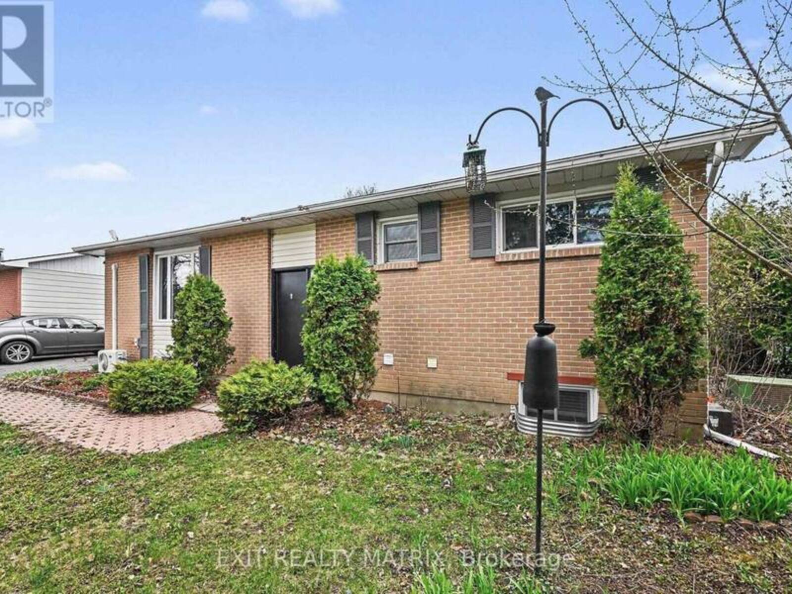 91 SHELDRAKE DRIVE, Ottawa, Ontario K2L 1T1