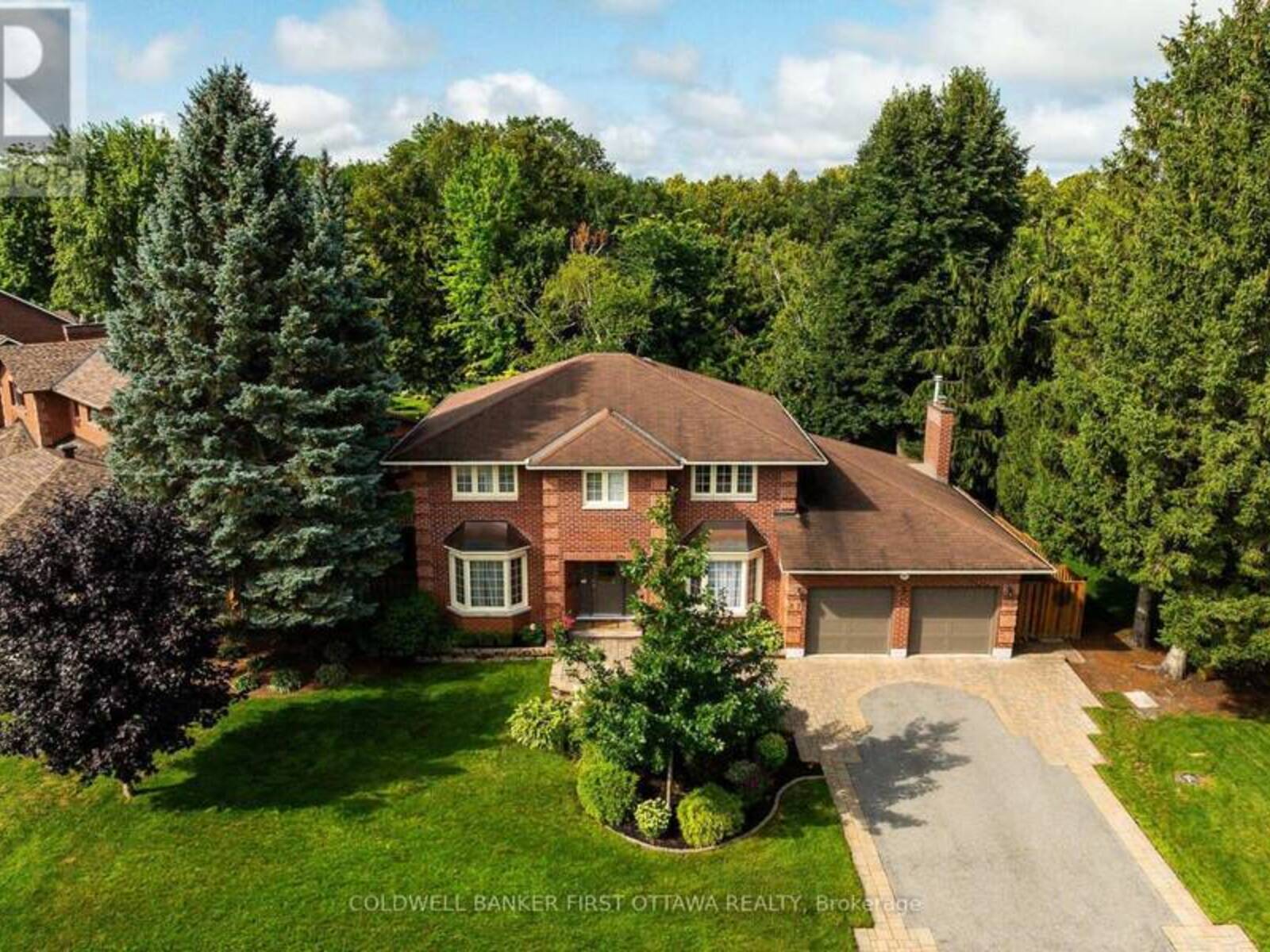 27 HAMPEL CRESCENT, Ottawa, Ontario K2S 1E4