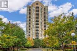 302 - 545 ST LAURENT BOULEVARD | Ottawa Ontario | Slide Image One