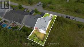 6617 CALWOOD AVENUE E | Ottawa Ontario | Slide Image Thirty