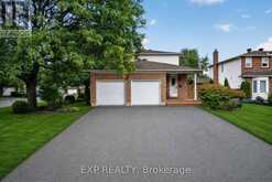 1531 MICHAELSEM STREET | Ottawa Ontario | Slide Image Two