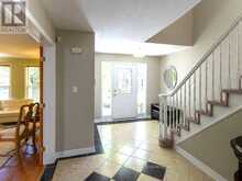 48 DELAMERE DRIVE | Ottawa Ontario | Slide Image Four