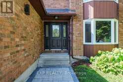 5722 KEMPLANE COURT | Ottawa Ontario | Slide Image Three