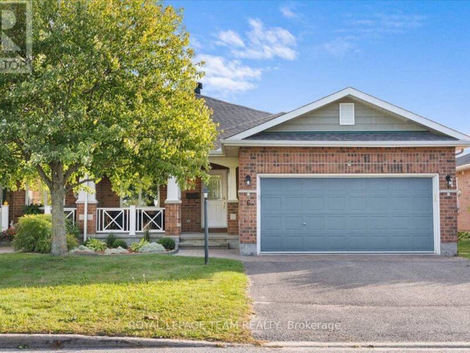 6 AMBERLAKES DRIVE, Ottawa, Ontario K2S 1Z9